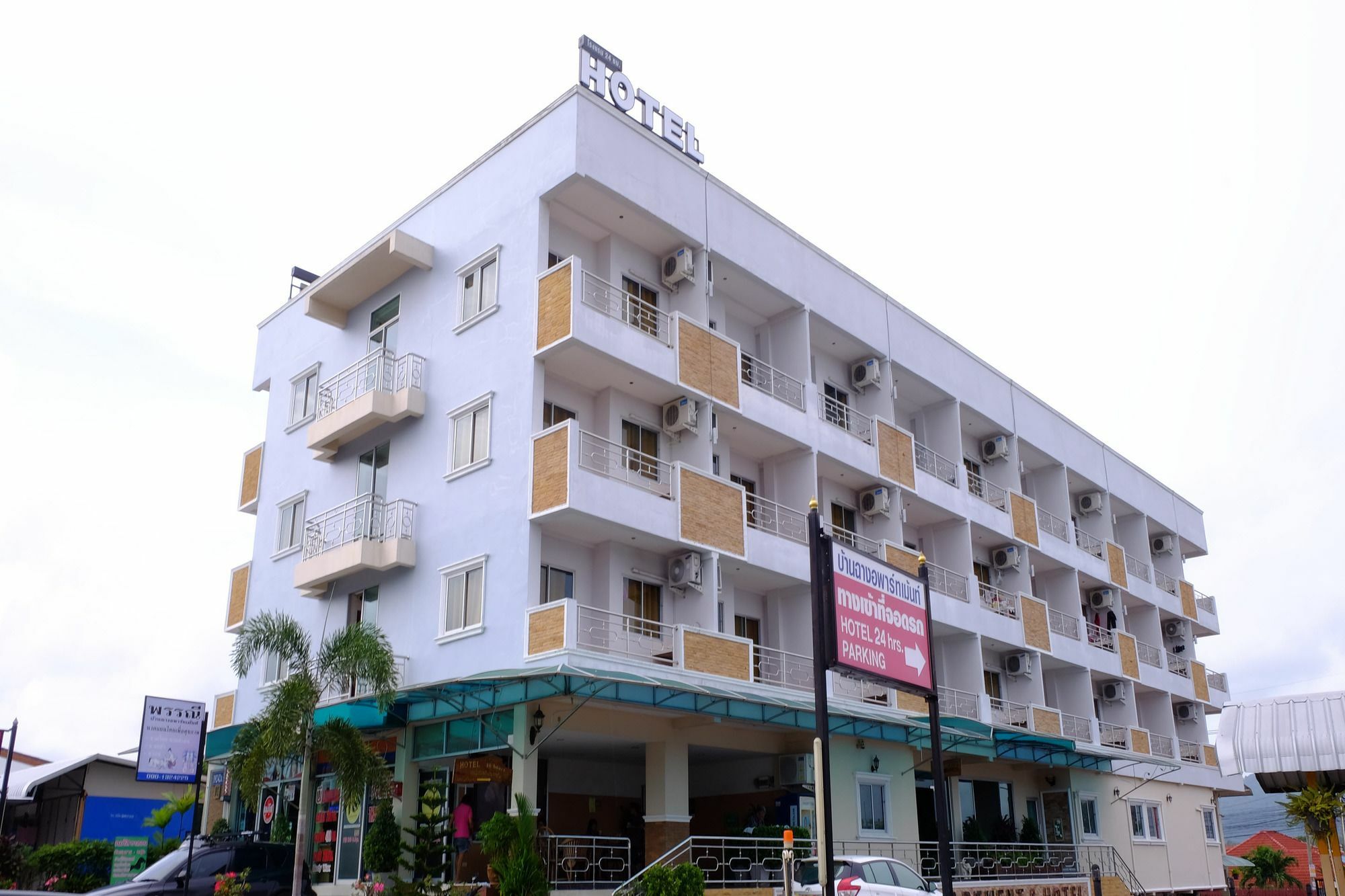 Banchang Apartment And Hotel Районг Экстерьер фото